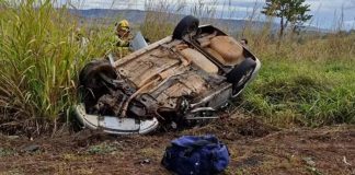 Acidente na BR-365 Resulta em Morte Após Ultrapassagem Perigosa entre Carro e Carreta Acidente na BR-365 Resulta em Morte Após Ultrapassagem Perigosa entre Carro e Carreta