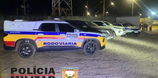 Apreensão de Hilux com placas falsas em oficina de Araguari é realizada pela Polícia Rodoviária Apreensão de Hilux com placas falsas em oficina de Araguari é realizada pela Polícia Rodoviária