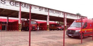 Corpo carbonizado é descoberto às margens do rio Uberabinha, em Uberlândia Corpo carbonizado é descoberto às margens do rio Uberabinha, em Uberlândia