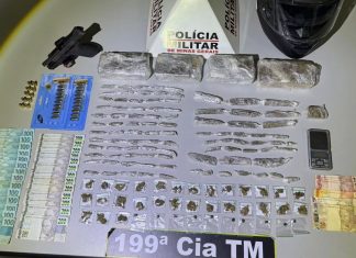 Homem é apreendido com pistola, maconha e haxixe durante operação da PM no bairro Dom Almir, em Uberlândia Homem é apreendido com pistola, maconha e haxixe durante operação da PM no bairro Dom Almir, em Uberlândia