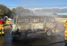 Incêndio em Kombi após abastecimento em Patos de Minas Incêndio em Kombi após abastecimento em Patos de Minas