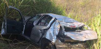 MG: Casal morre em capotamento enquanto viajava da Bahia para São Paulo MG Casal morre em capotamento enquanto viajava da Bahia para São Paulo