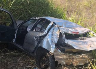 MG: Casal morre em capotamento enquanto viajava da Bahia para São Paulo MG Casal morre em capotamento enquanto viajava da Bahia para São Paulo