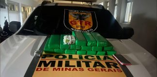 Mulher é flagrada com 17 kg de maconha em ônibus que saiu de Uberlândia Mulher é flagrada com 17 kg de maconha em ônibus que saiu de Uberlândia