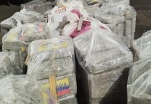 PRF intercepta carga de maconha disfarçada de farelo em Uberaba na BR-262 PRF intercepta carga de maconha disfarçada de farelo em Uberaba na BR-262