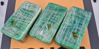 Polícia Militar prende passageiro em Abadia dos Dourados por tráfico em carro de aplicativo Polícia Militar prende passageiro em Abadia dos Dourados por tráfico em carro de aplicativo