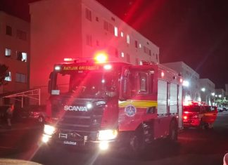 Princípio de incêndio em apartamento no bairro Aclimação, em Uberlândia Princípio de incêndio em apartamento no bairro Aclimação, em Uberlândia