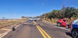 Tragédia na MGC-452: Mulher de 43 anos falece em acidente com carreta em Uberlândia Tragédia na MGC-452 Mulher de 43 anos falece em acidente com carreta em Uberlândia