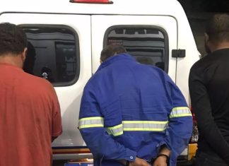 Trio é detido em Uberaba após ser flagrado com carreta furtada e carga de sementes de R$ 800 mil Trio é detido em Uberaba após ser flagrado com carreta furtada e carga de sementes de R$ 800 mil