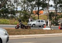 Acidente Fatal em Patos de Minas: Motociclista Colide com Canteiro Central da Avenida JK Acidente Fatal em Patos de Minas: Motociclista Colide com Canteiro Central da Avenida JK