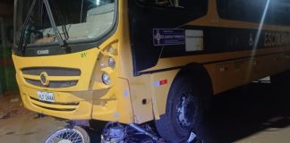 Acidente Grave: Moto Arrastada por Ônibus Escolar Deixa Dois Jovens Feridos em Lagoa Formosa Acidente Grave: Moto Arrastada por Ônibus Escolar Deixa Dois Jovens Feridos em Lagoa Formosa