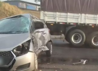 Acidente no Anel Viário Ayrton Senna: motorista morre em batida com caminhão em Uberlândia Acidente no Anel Viário Ayrton Senna: motorista morre em batida com caminhão em Uberlândia