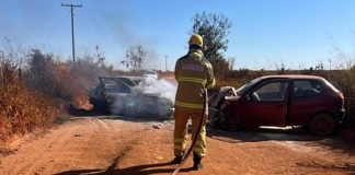 Colisão Frontal na Zona Rural de Campos Altos Leva à Morte de Mãe e Seu Bebê de Oito Meses Colisão Frontal na Zona Rural de Campos Altos Leva à Morte de Mãe e Seu Bebê de Oito Meses