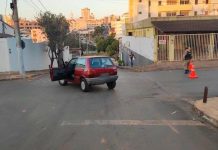 Condutor Embriagado Não Observa Parada Obrigatória e Bate em Outro Carro em Patos de Minas Condutor Embriagado Não Observa Parada Obrigatória e Bate em Outro Carro em Patos de Minas