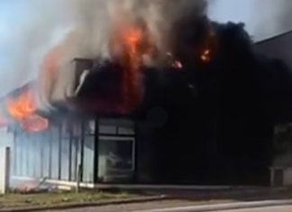 Imóvel é atingido por incêndio às margens da BR-040, em Paracatu Imóvel é atingido por incêndio às margens da BR-040, em Paracatu