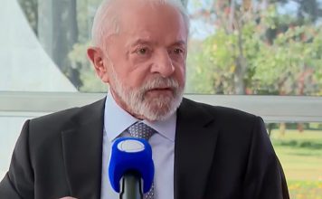 Lula Critica Trump por Falta de Respeito ao Brasil e Anuncia Comitê de Emergência Lula Critica Trump por Falta de Respeito ao Brasil e Anuncia Comitê de Emergência