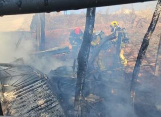 Morador de Uberlândia sofre queimaduras após barraco pegar fogo por fogão a lenha deixado aceso Morador de Uberlândia sofre queimaduras após barraco pegar fogo por fogão a lenha deixado aceso