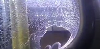 Ônibus do transporte urbano em Uberlândia são alvos de ataques com pedras Ônibus do transporte urbano em Uberlândia são alvos de ataques com pedras