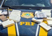 Passageiro de Ônibus É Detido na BR-365 com Cocaína Avaliada em Cerca de R$ 2 Milhões Passageiro de Ônibus É Detido na BR-365 com Cocaína Avaliada em Cerca de R$ 2 Milhões