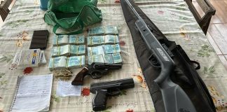 Polícia Apreende Armas Ilegais e Mais de R$ 80 Mil em Araguari Polícia Apreende Armas Ilegais e Mais de R$ 80 Mil em Araguari