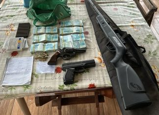 Polícia Apreende Armas Ilegais e Mais de R$ 80 Mil em Araguari Polícia Apreende Armas Ilegais e Mais de R$ 80 Mil em Araguari