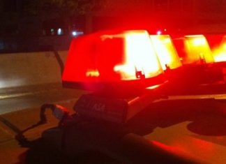 Suspeito é detido após fuga e tentativa de ocultar drogas no bairro Maravilha, em Uberlândia Suspeito é detido após fuga e tentativa de ocultar drogas no bairro Maravilha, em Uberlândia