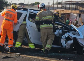 Acidente Fatal na BR-365: Colisão entre Carro e Caminhão em Uberlândia Acidente Fatal na BR-365: Colisão entre Carro e Caminhão em Uberlândia