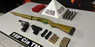 Adolescentes exibem armas em MG e homem é detido Adolescentes exibem armas em MG e homem é detido