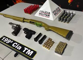 Adolescentes exibem armas em MG e homem é detido Adolescentes exibem armas em MG e homem é detido