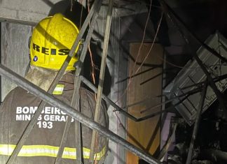 Araguari: Incêndio arrasa residência no Bairro Bela Suíça, resultando em interdição pela Defesa Civil Araguari: Incêndio arrasa residência no Bairro Bela Suíça, resultando em interdição pela Defesa Civil