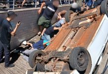 Capotamento de Carro em Uberlândia Gera Pânico Entre Clientes de Shopping na Avenida Imbaúbas Capotamento de Carro em Uberlândia Gera Pânico Entre Clientes de Shopping na Avenida Imbaúbas