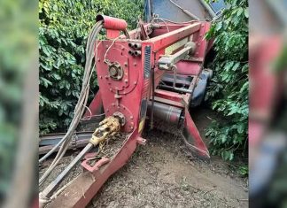 Fazendeiro é encontrado morto por vizinho após acidente com colheitadeira de café Fazendeiro é encontrado morto por vizinho após acidente com colheitadeira de café