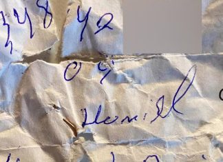 Homem é preso em MG após jogar papel com nome e número de telefone para menina de 11 anos Homem é preso em MG após jogar papel com nome e número de telefone para menina de 11 anos