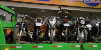 Mais de 30 motoristas não habilitados são autuados na Operação Rolezinho em Uberlândia Mais de 30 motoristas não habilitados são autuados na Operação Rolezinho em Uberlândia