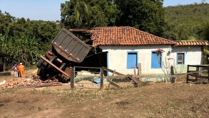 Milagre em Araguari: Idosa soterrada por caminhão é salva com vida