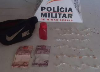Mulher é Detida com 43 Pedras de Crack Durante Patrulhamento no Bairro São Jorge, em Uberlândia Mulher é Detida com 43 Pedras de Crack Durante Patrulhamento no Bairro São Jorge, em Uberlândia
