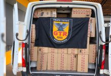 Polícia apreende homem com 900 mil cigarros ilegais em Patos de Minas Polícia apprehende homem com 900 mil cigarros ilegais em Patos de Minas