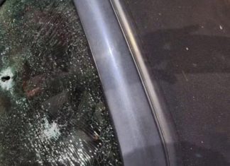 Professor tem carro atingido por tiros após acusações de estupro em escola pública em MG Professor tem carro atingido por tiros após acusações de estupro em escola pública em MG