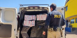 Ação da PRF Resulta na Apreensão de 17,5 Mil Maços de Cigarros em Uberlândia Ação da PRF Resulta na Apreensão de 17,5 Mil Maços de Cigarros em Uberlândia
