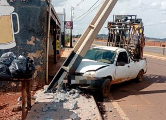 Acidente Rodoviário Afeta Fornecimento de Energia no Bairro Santa Cruz, em Lagoa Formosa Acidente Rodoviário Afeta Fornecimento de Energia no Bairro Santa Cruz, em Lagoa Formosa