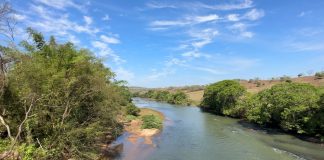 Após Três Dias de Buscas, Corpo de Criança de 6 Anos é Encontrado no Rio Tijuco em Ituiutaba Após Três Dias de Buscas, Corpo de Criança de 6 Anos é Encontrado no Rio Tijuco em Ituiutaba