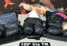 Polícia Prende Passageiro da Bahia na Rodoviária de Uberlândia com Drogas e Arma em Malas Polícia Prende Passageiro da Bahia na Rodoviária de Uberlândia com Drogas e Arma em Malas