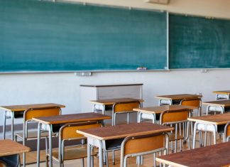 Professora de Uberlândia Suspensa por Atrasos, Faltas e Conflitos Ideológicos em Aula Professora de Uberlândia Suspensa por Atrasos, Faltas e Conflitos Ideológicos em Aula