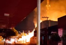 Incêndios devastadores em Uberlândia forçam moradores a evacuar suas casas Incêndios devastadores em Uberlândia forçam moradores a evacuar suas casas