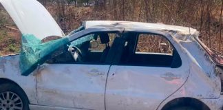 Veículo capota em Uberlândia ao desviar de caminhão que invadiu pista no Anel Viário Oeste Veículo capota em Uberlândia ao desviar de caminhão que invadiu pista no Anel Viário Oeste