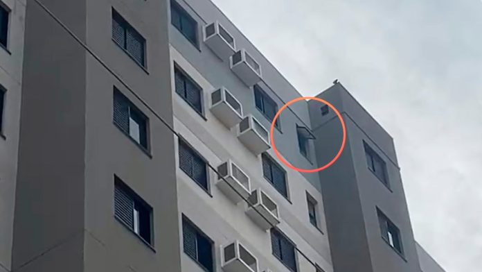 Acidente em Uberlândia: Criança cai de prédio Acidente em Uberlândia: Criança cai de prédio