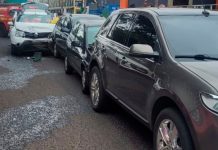 Acidente em Uberlândia: Engavetamento Feriu um Homem e Paralisou Tráfego Acidente em Uberlândia: Engavetamento Feriu um Homem e Paralisou Tráfego