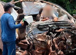Acidente na MGC-154: Caminhonete Causa Colisão e Motorista Sofre Ferimentos Graves Acidente na MGC-154: Caminhonete Causa Colisão e Motorista Sofre Ferimentos Graves