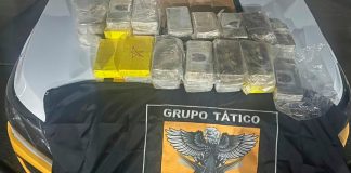 Casal Detido com R$ 1,4 Milhão em Pasta Base de Cocaína na BR-354 Casal Detido com R$ 1,4 Milhão em Pasta Base de Cocaína na BR-354