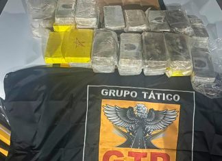 Casal Detido com R$ 1,4 Milhão em Pasta Base de Cocaína na BR-354 Casal Detido com R$ 1,4 Milhão em Pasta Base de Cocaína na BR-354